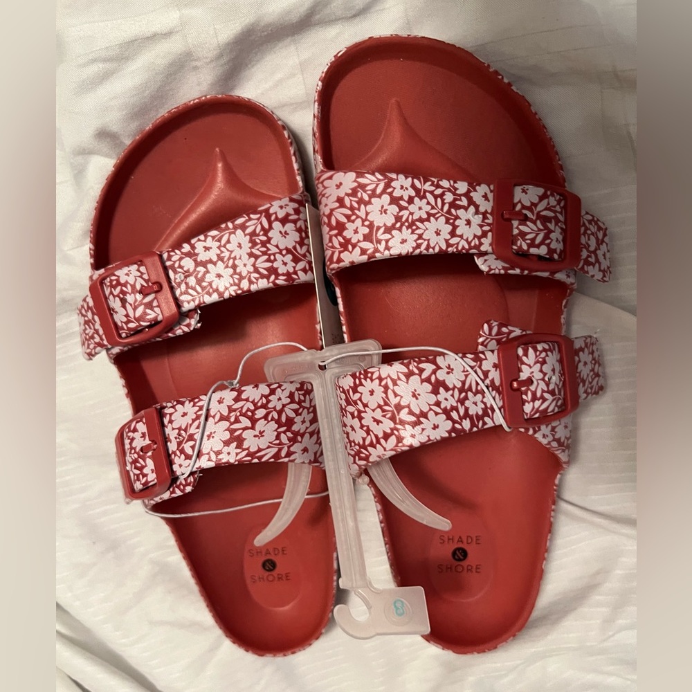 Redish pink flower sandals. Size 8.